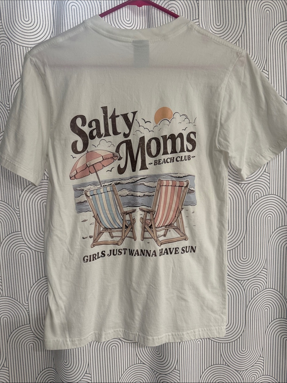⚫️3/$15 TShirts⚫️ Salty Moms tshirt